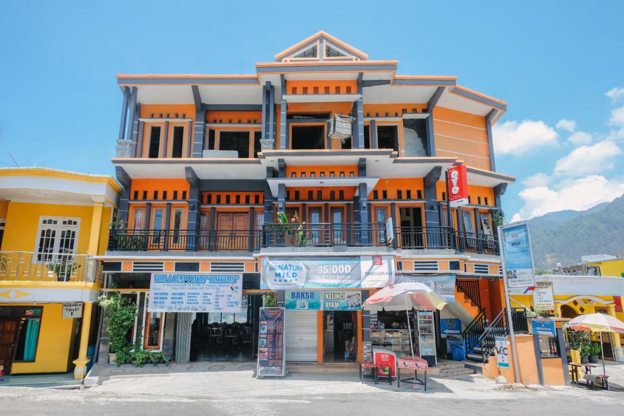 Oyo 1351 Tanggulasi Resto & Residence Syariah Magetan Dış mekan fotoğraf