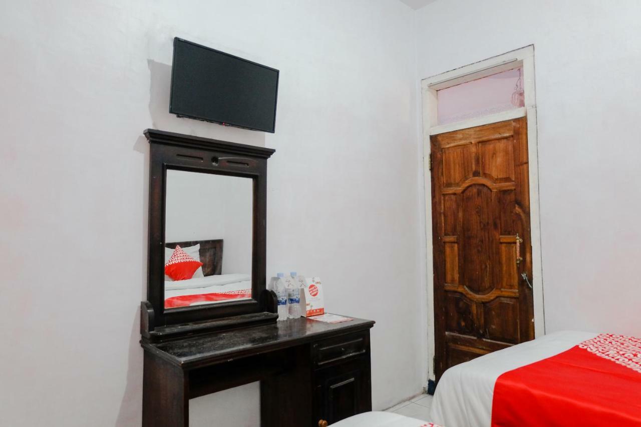 Oyo 1351 Tanggulasi Resto & Residence Syariah Magetan Dış mekan fotoğraf